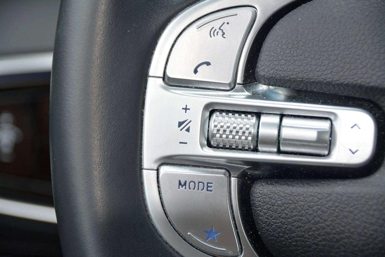 2024 Genesis GV70 2.5T Advanced Photo