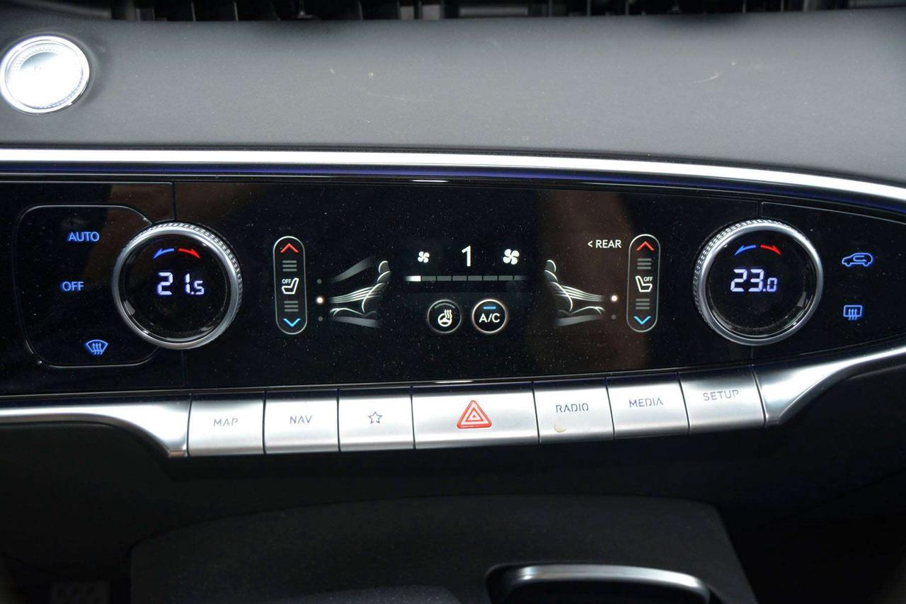 2024 Genesis GV70 2.5T Advanced Photo