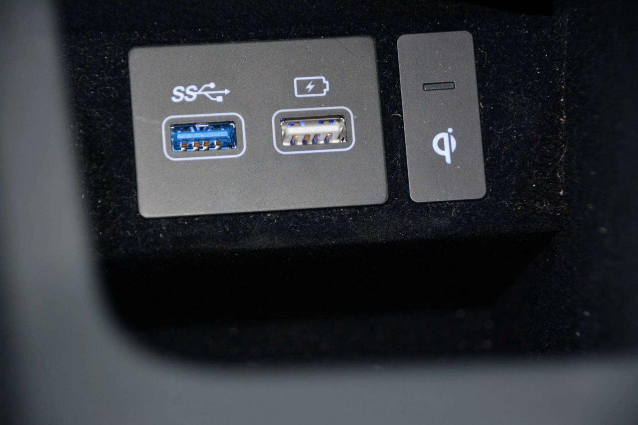 2024 Genesis GV70 2.5T Advanced Photo