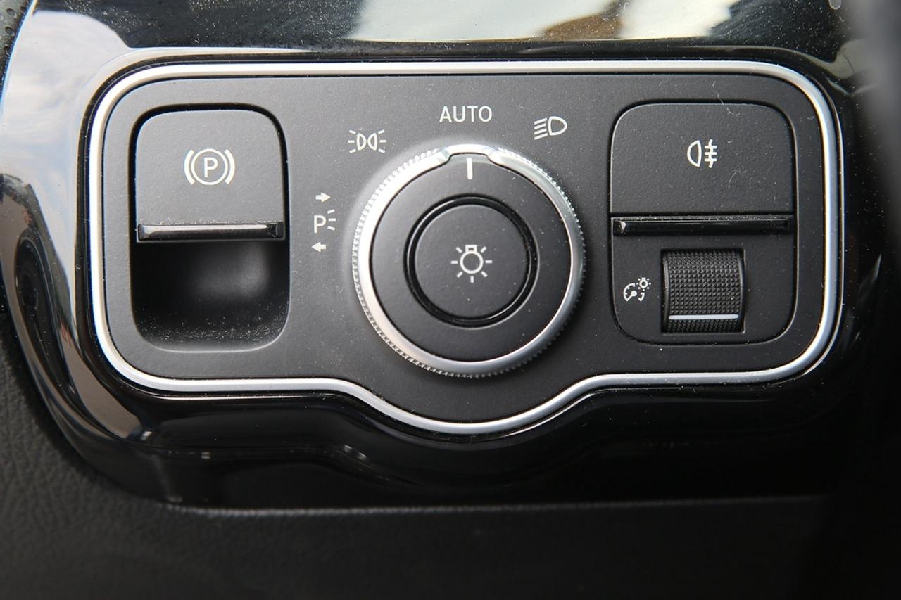2023 Mercedes-Benz CLA CLA 250 AMG PACKAGE   PREMIUM PACKAGE   PANORAMA ROOF   4MATIC AWD Photo