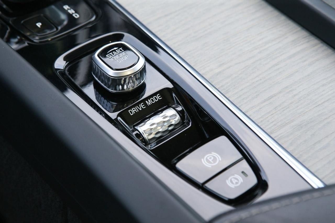 2020 Volvo XC60 Inscription Photo