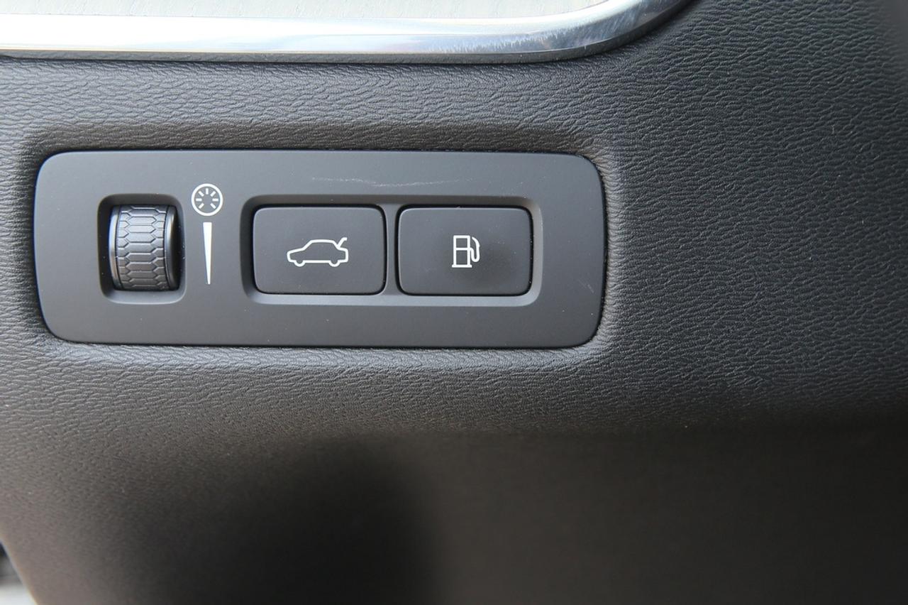 2020 Volvo XC60 Inscription Photo