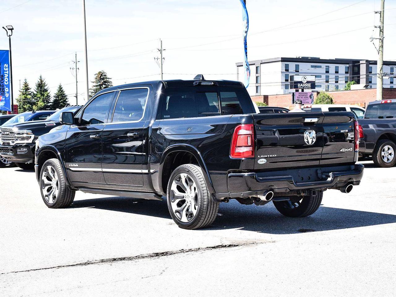 2022 RAM 1500 Limited 10th Anniversary Crew Cab 4x4 Photo4
