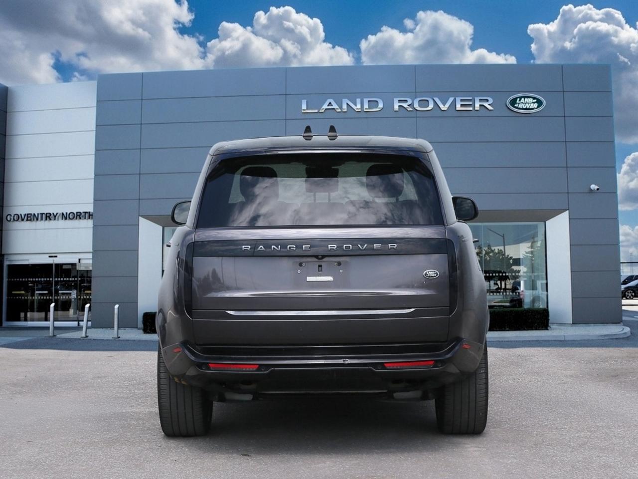 2023 Land Rover Range Rover SE 523 HP TWIN-TURBO V8   MERIDIAN? 3D AUDIO   EXECUTIVE LUXURY   THE ULTIMATE RANGE ROVER Photo3