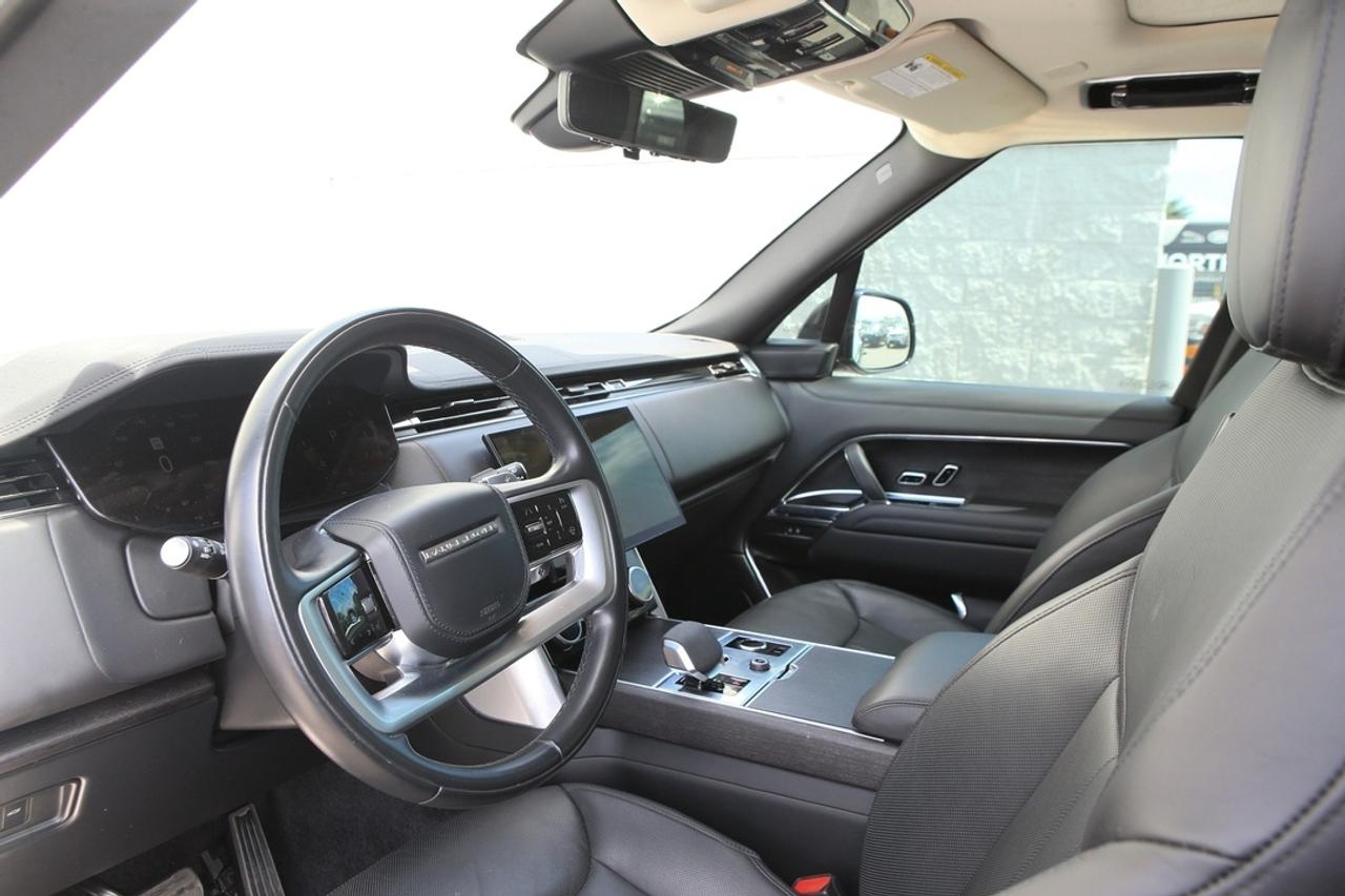 2023 Land Rover Range Rover SE 523 HP TWIN-TURBO V8   MERIDIAN? 3D AUDIO   EXECUTIVE LUXURY   THE ULTIMATE RANGE ROVER Photo