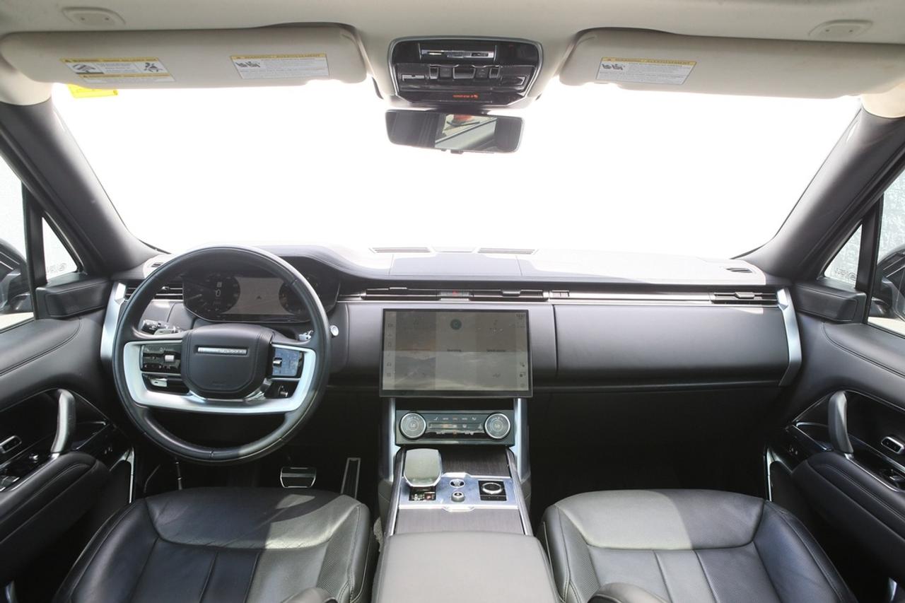 2023 Land Rover Range Rover SE 523 HP TWIN-TURBO V8   MERIDIAN? 3D AUDIO   EXECUTIVE LUXURY   THE ULTIMATE RANGE ROVER Photo