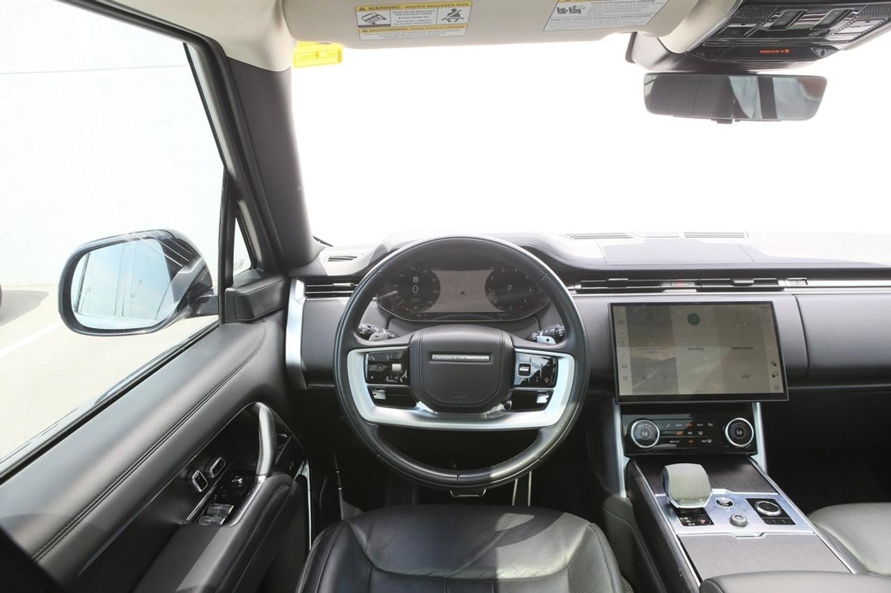 2023 Land Rover Range Rover SE 523 HP TWIN-TURBO V8   MERIDIAN? 3D AUDIO   EXECUTIVE LUXURY   THE ULTIMATE RANGE ROVER Photo