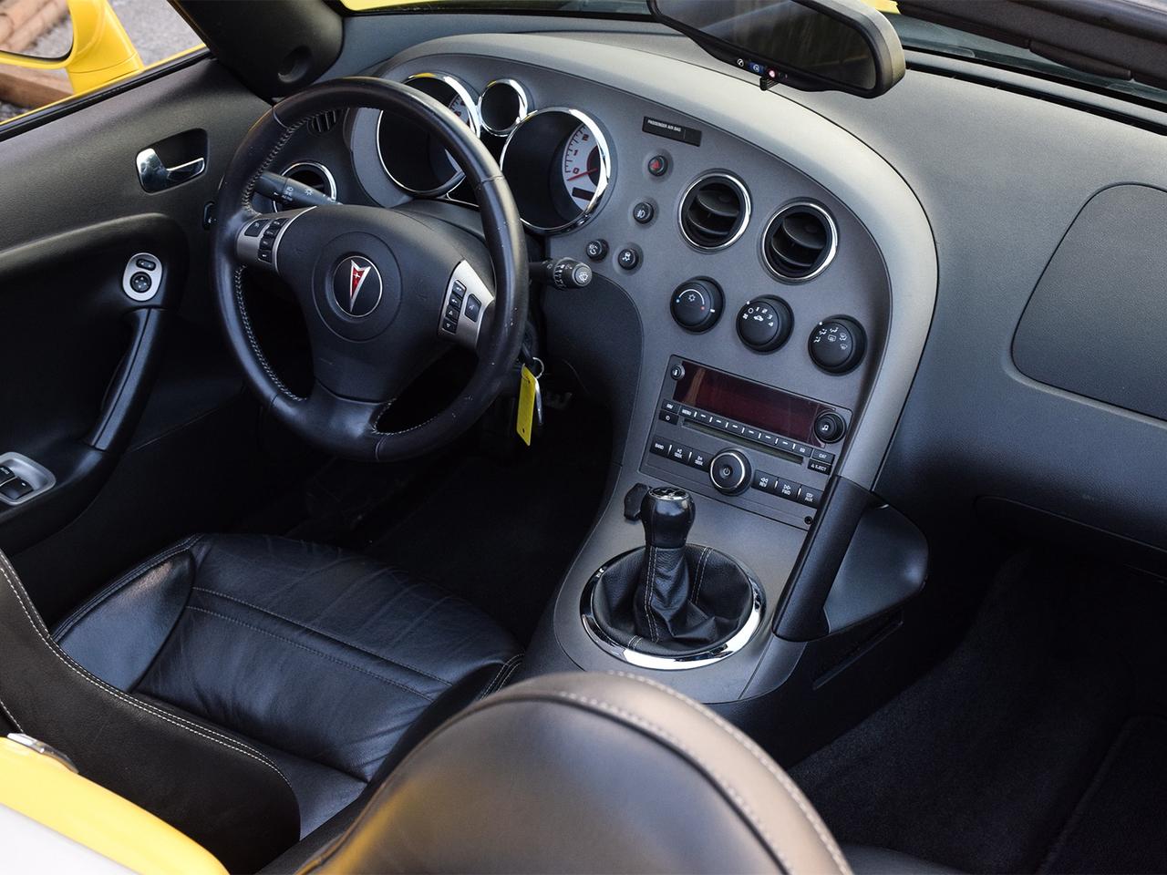 2008 Pontiac Solstice GXP Convertible ~5 Speed ~Leather Interior Photo