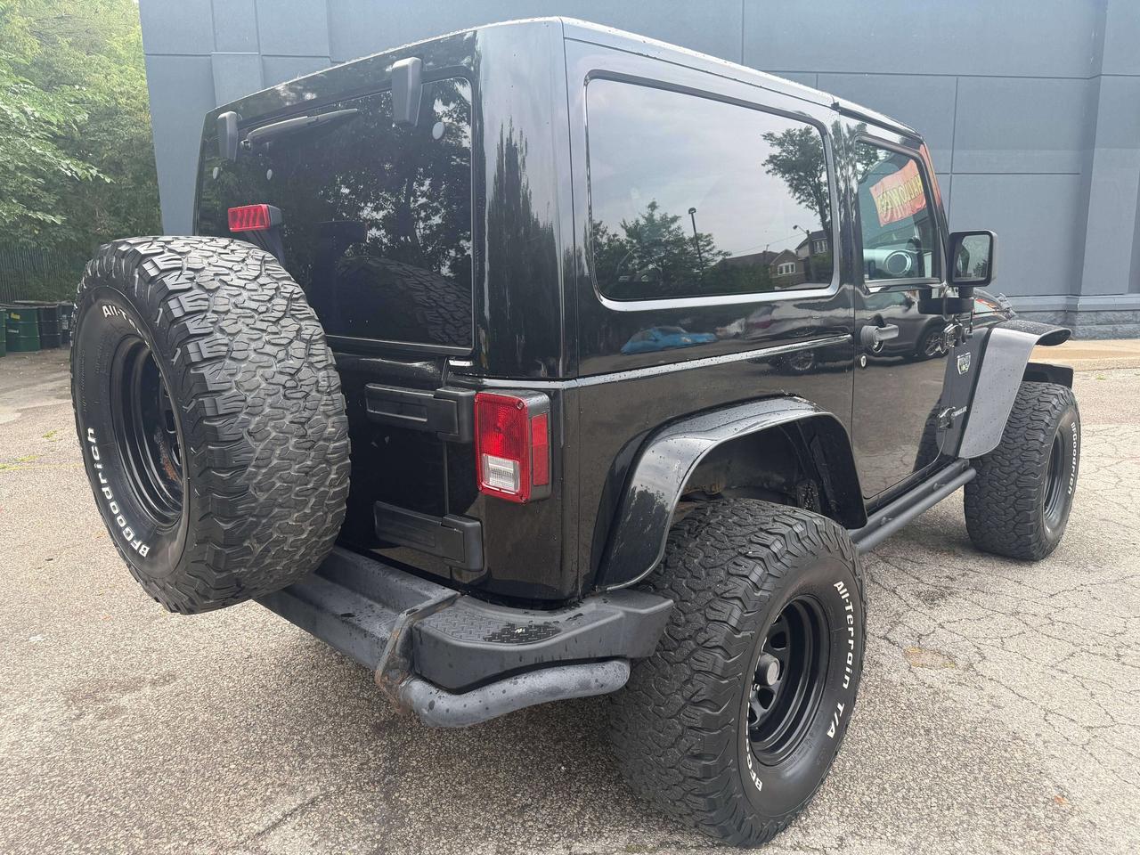 2012 Jeep Wrangler Call of Duty II / ONLY 175625 KMS !!! 6 SPD MANUAL Photo