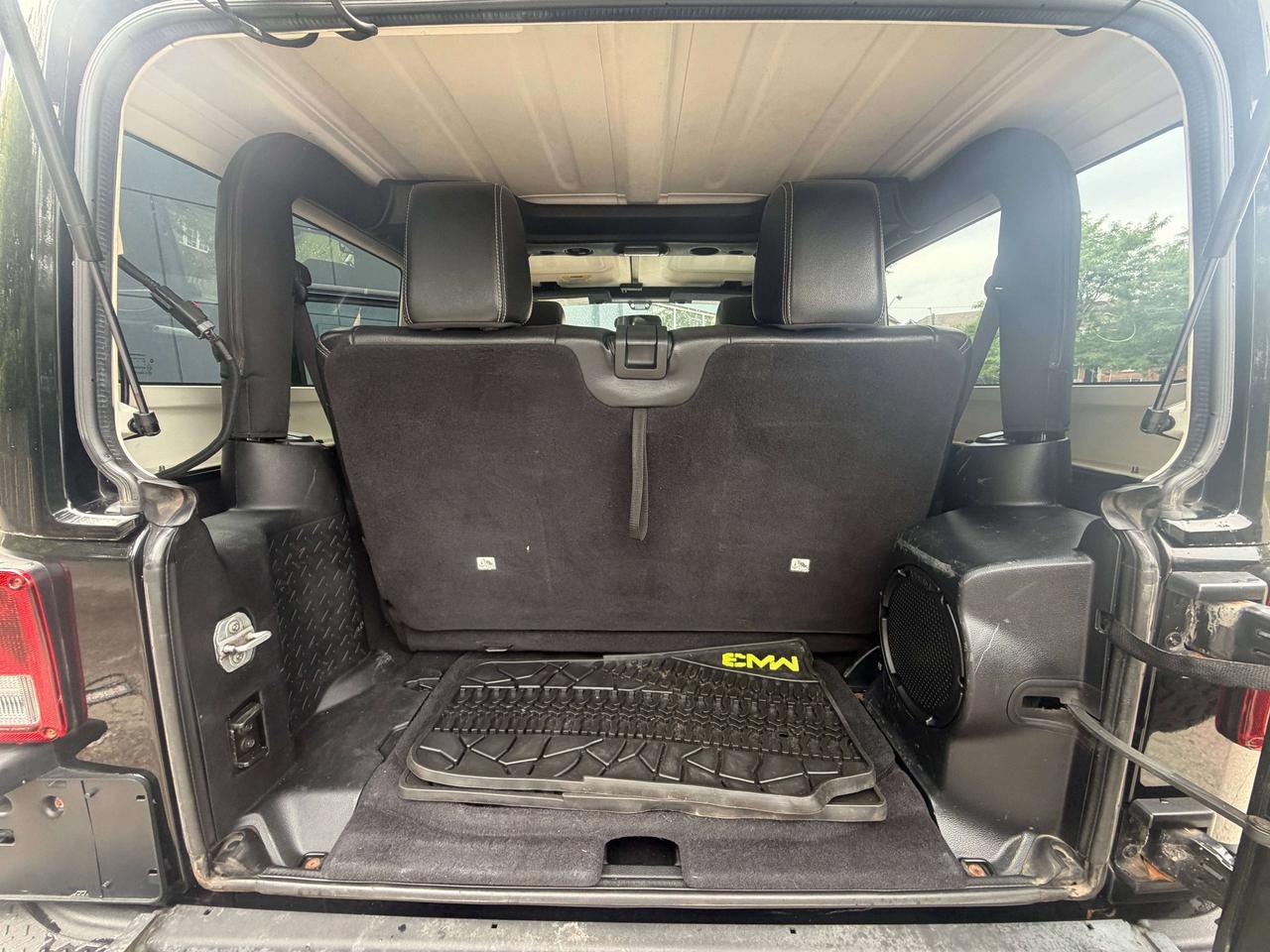 2012 Jeep Wrangler Call of Duty II / ONLY 175625 KMS !!! 6 SPD MANUAL Photo