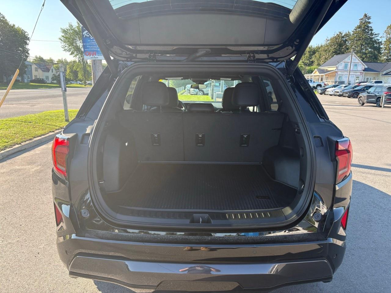 2027 GMC Terrain AWD AT4 Photo