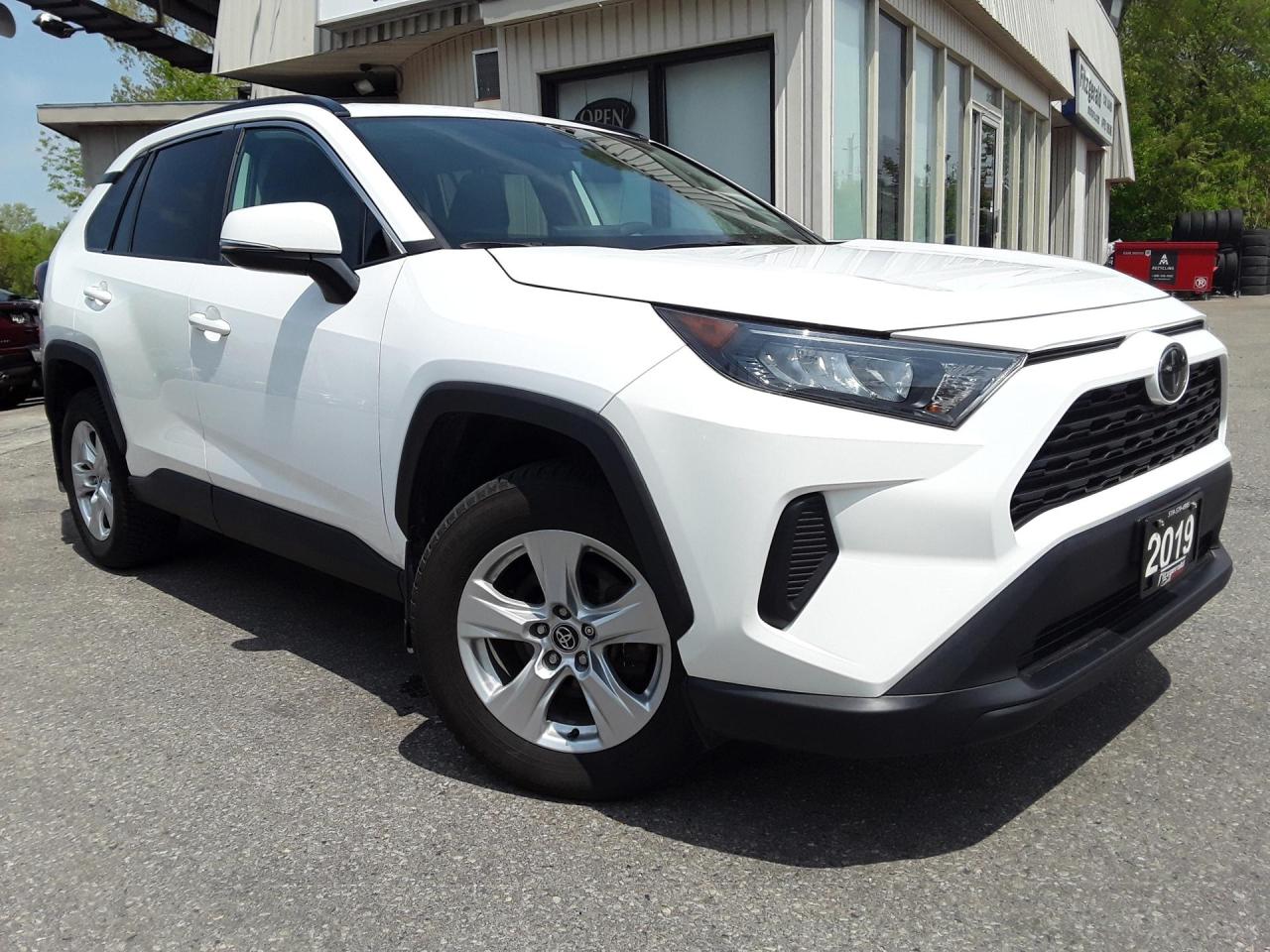 Used 2019 Toyota RAV4 LE UPGRADE AWD - ALLOYS! BACK-UP CAM! BSM! for sale in Kitchener, ON