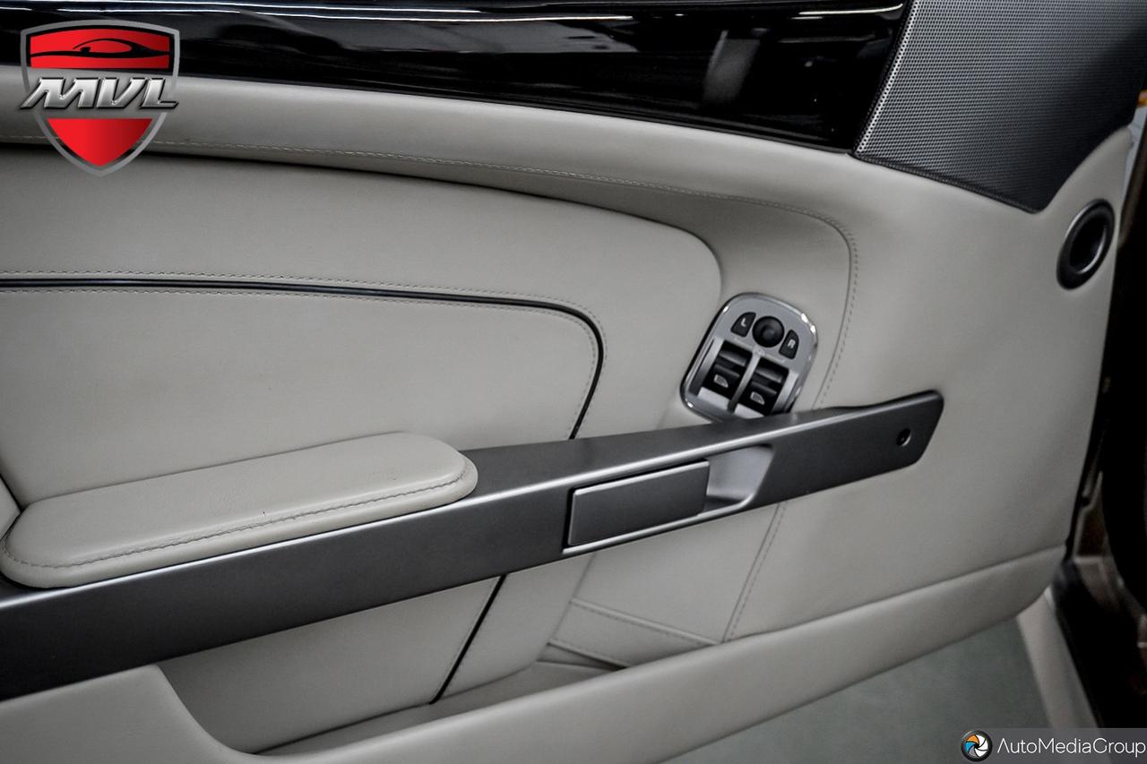 2014 Aston Martin DB9  Photo