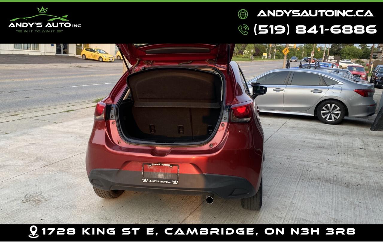 2020 Toyota Yaris LE ! NO ACCIDENTS ! AUTO ! LE Photo