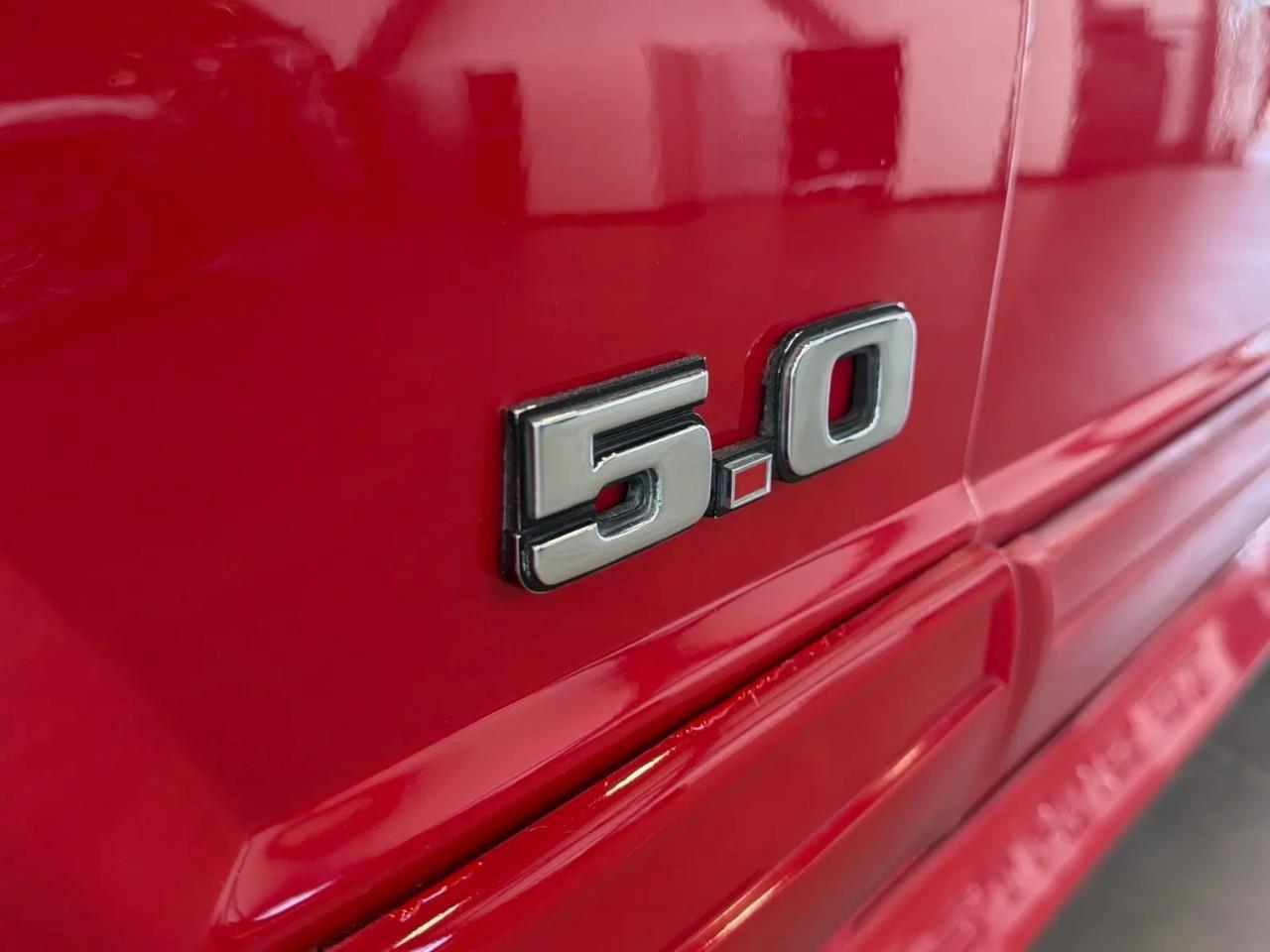 1992 Ford Mustang  Photo2