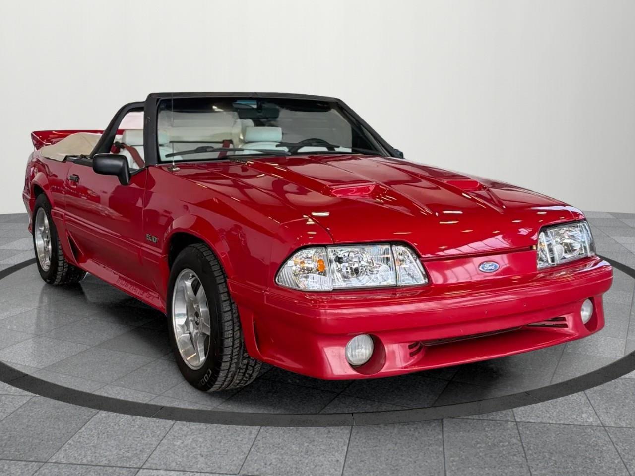 1992 Ford Mustang  Photo