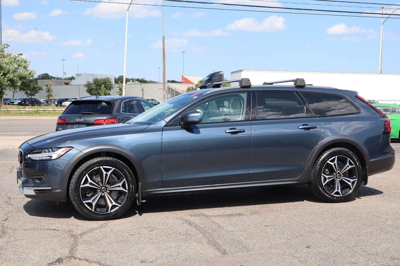 2023 Volvo V90 Cross Country B6 Plus   No Accident   Clean Carfax Photo