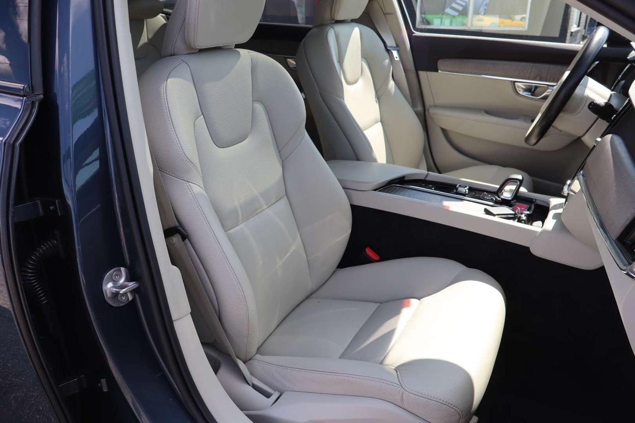 2023 Volvo V90 Cross Country B6 Plus   No Accident   Clean Carfax Photo