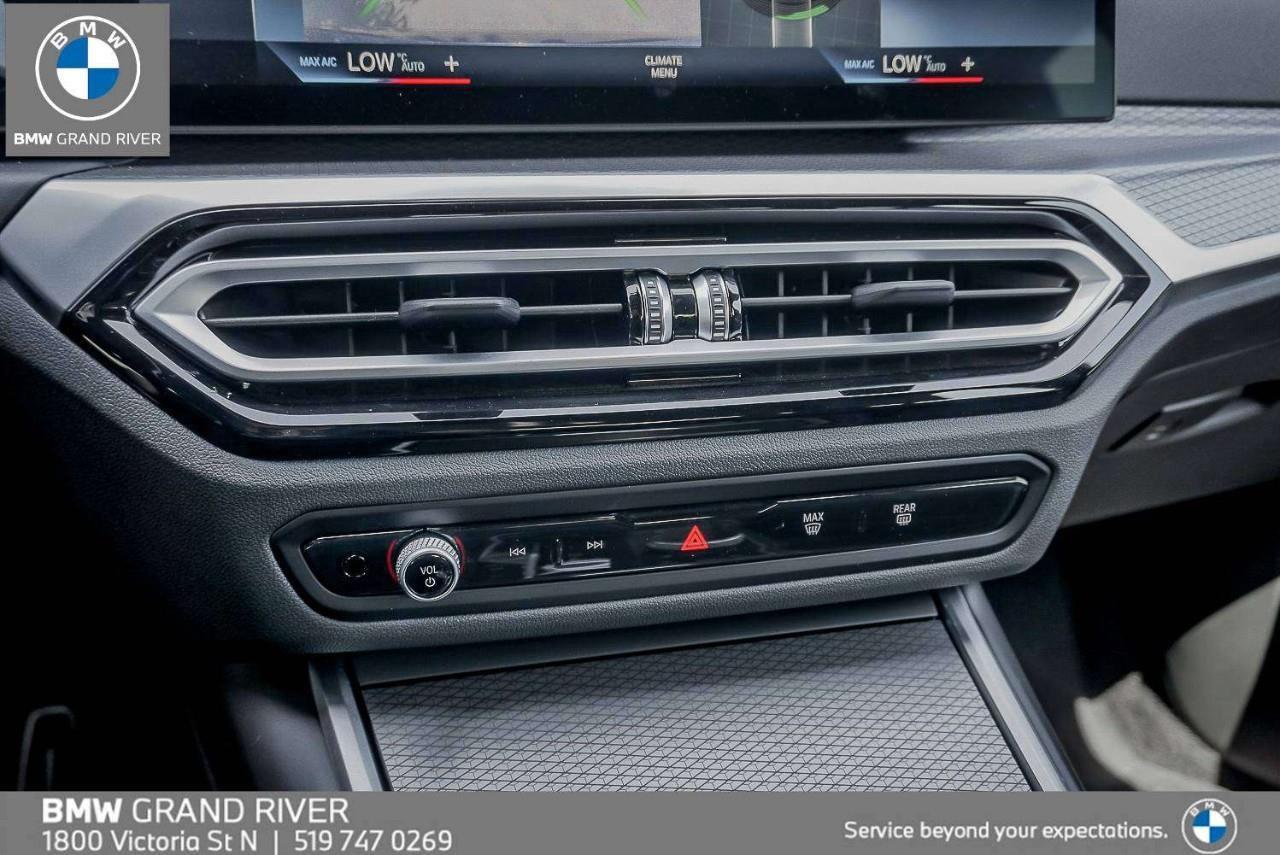 2024 BMW 330 i xDrive 4dr All-Wheel Drive Sedan Photo