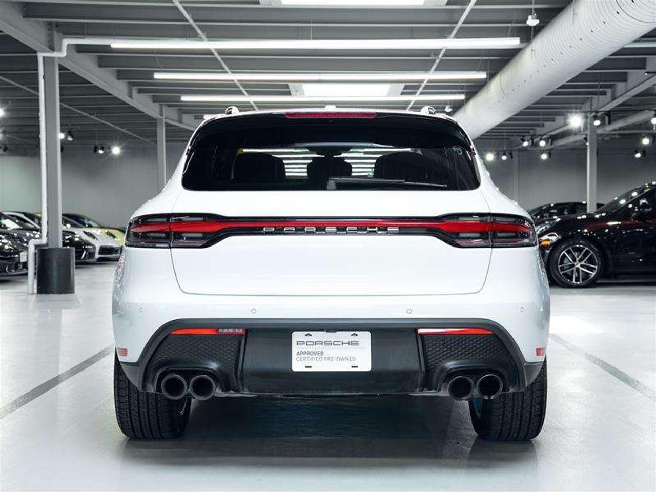 2026 Porsche Macan AWD Photo