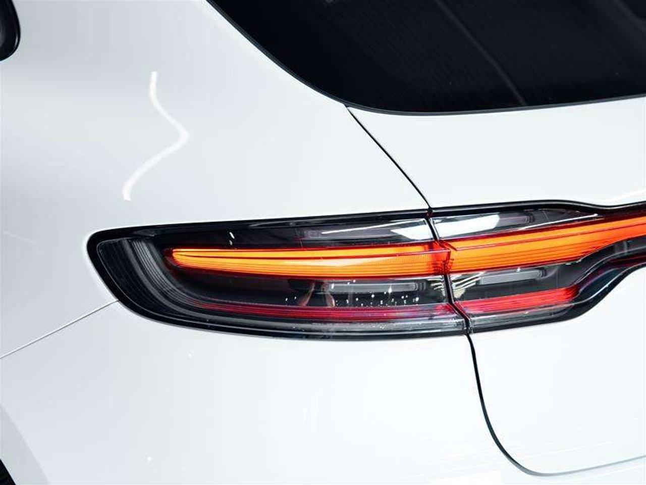 2026 Porsche Macan AWD Photo