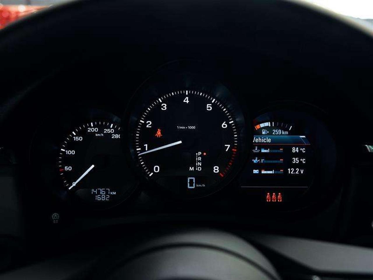 2026 Porsche Macan AWD Photo