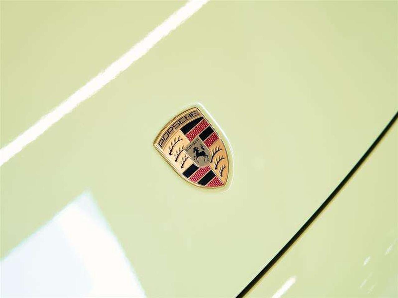 2025 Porsche 911 Carrera 4 GTS Coupe Photo