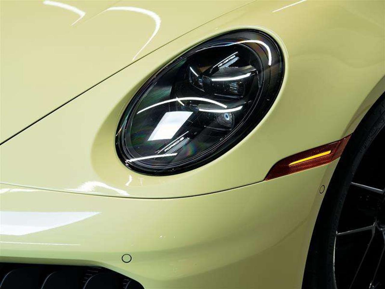 2025 Porsche 911 Carrera 4 GTS Coupe Photo