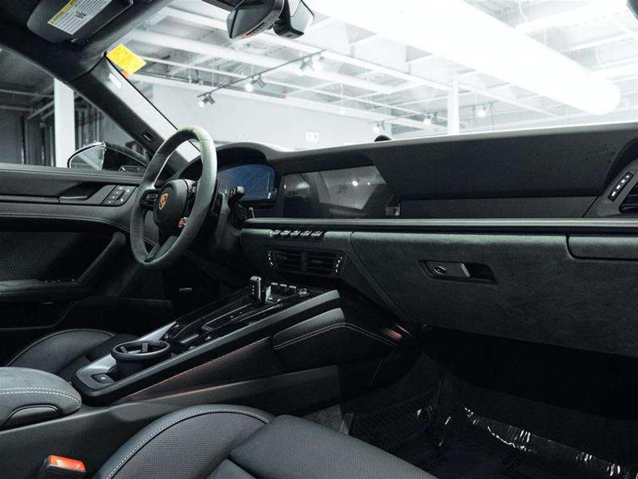2025 Porsche 911 Carrera 4 GTS Coupe Photo