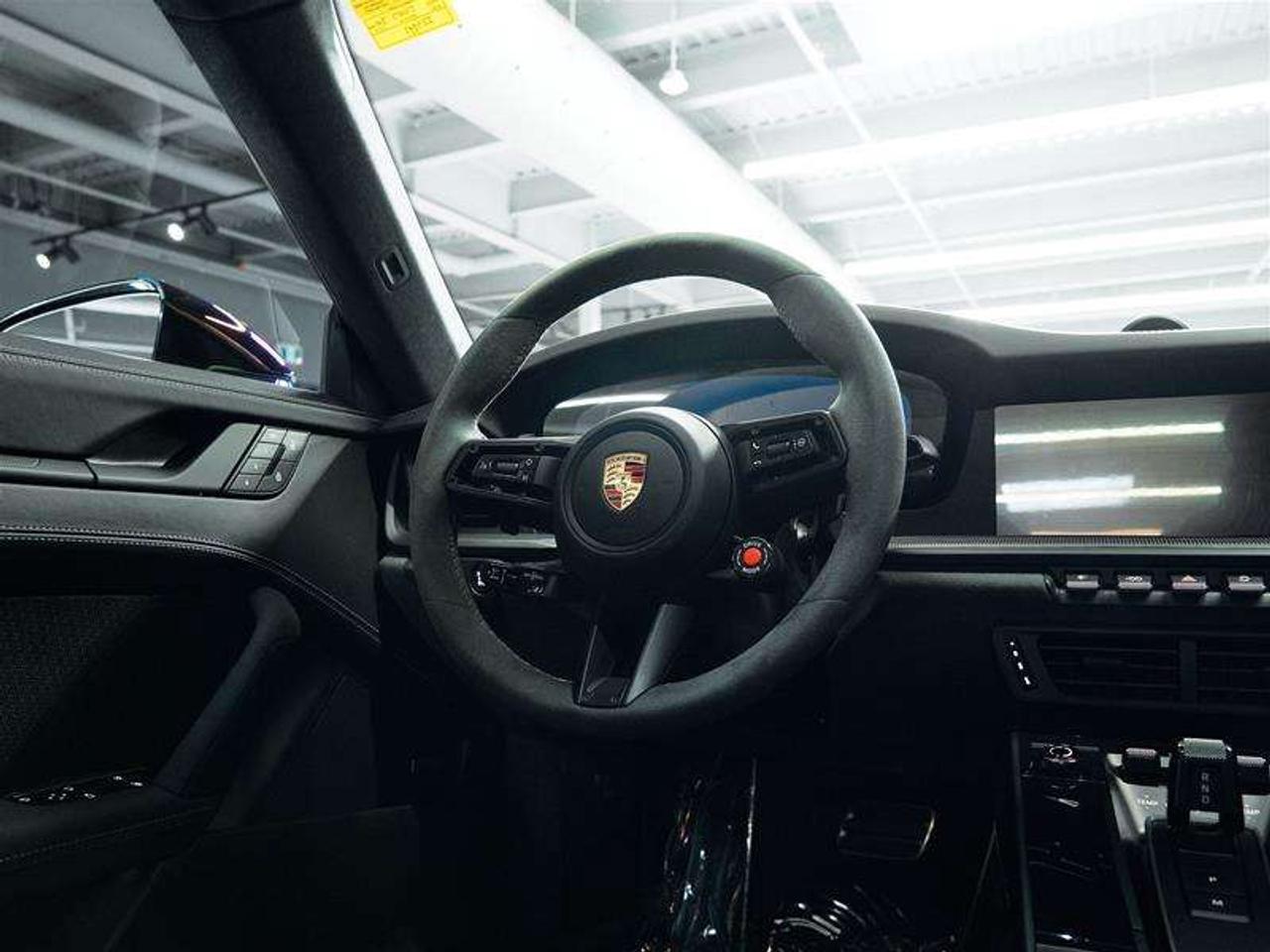 2025 Porsche 911 Carrera 4 GTS Coupe Photo
