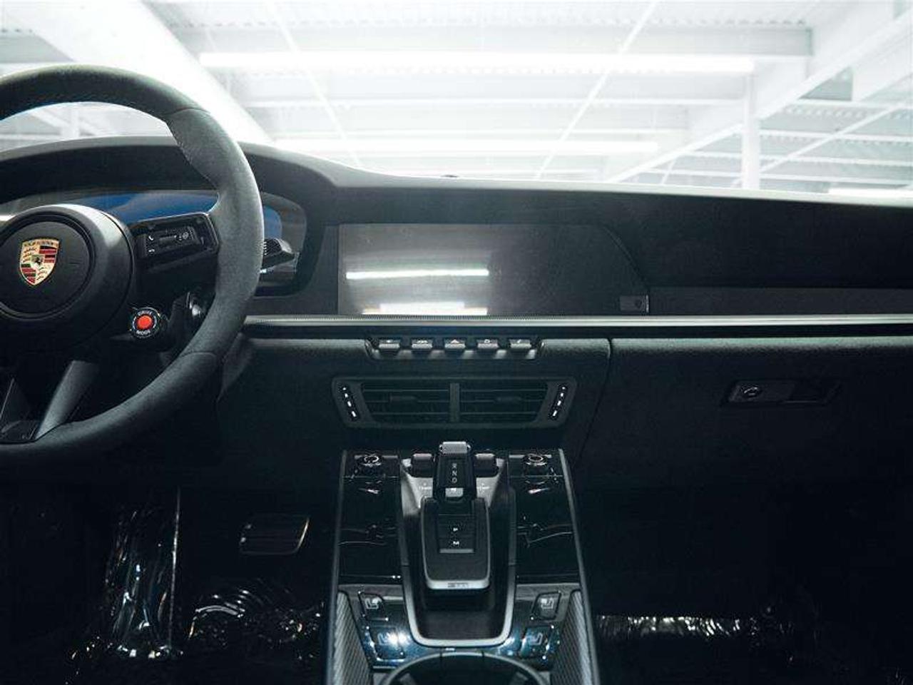 2025 Porsche 911 Carrera 4 GTS Coupe Photo