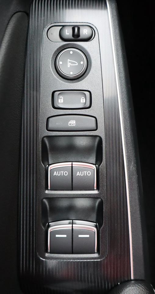 2023 Honda Civic Touring 4dr Sedan Photo