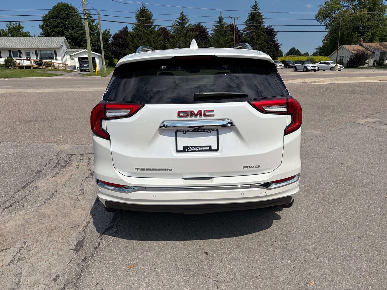 2023 GMC Terrain DENALI/LOADED!! CALL NAPANEE 613-354-2100 Photo