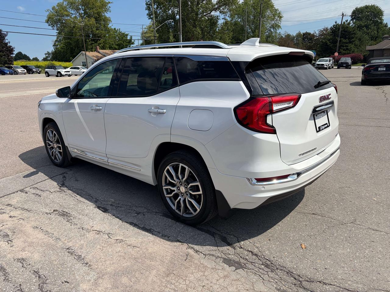 2023 GMC Terrain DENALI/LOADED!! CALL NAPANEE 613-354-2100 Photo2
