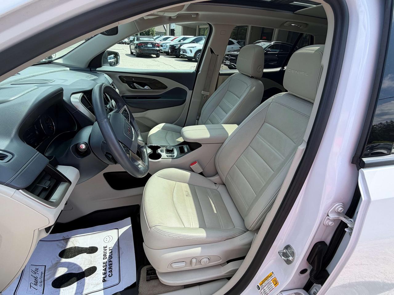 2023 GMC Terrain DENALI/LOADED!! CALL NAPANEE 613-354-2100 Photo