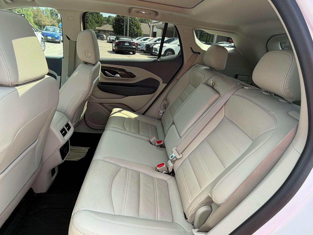 2023 GMC Terrain DENALI/LOADED!! CALL NAPANEE 613-354-2100 Photo