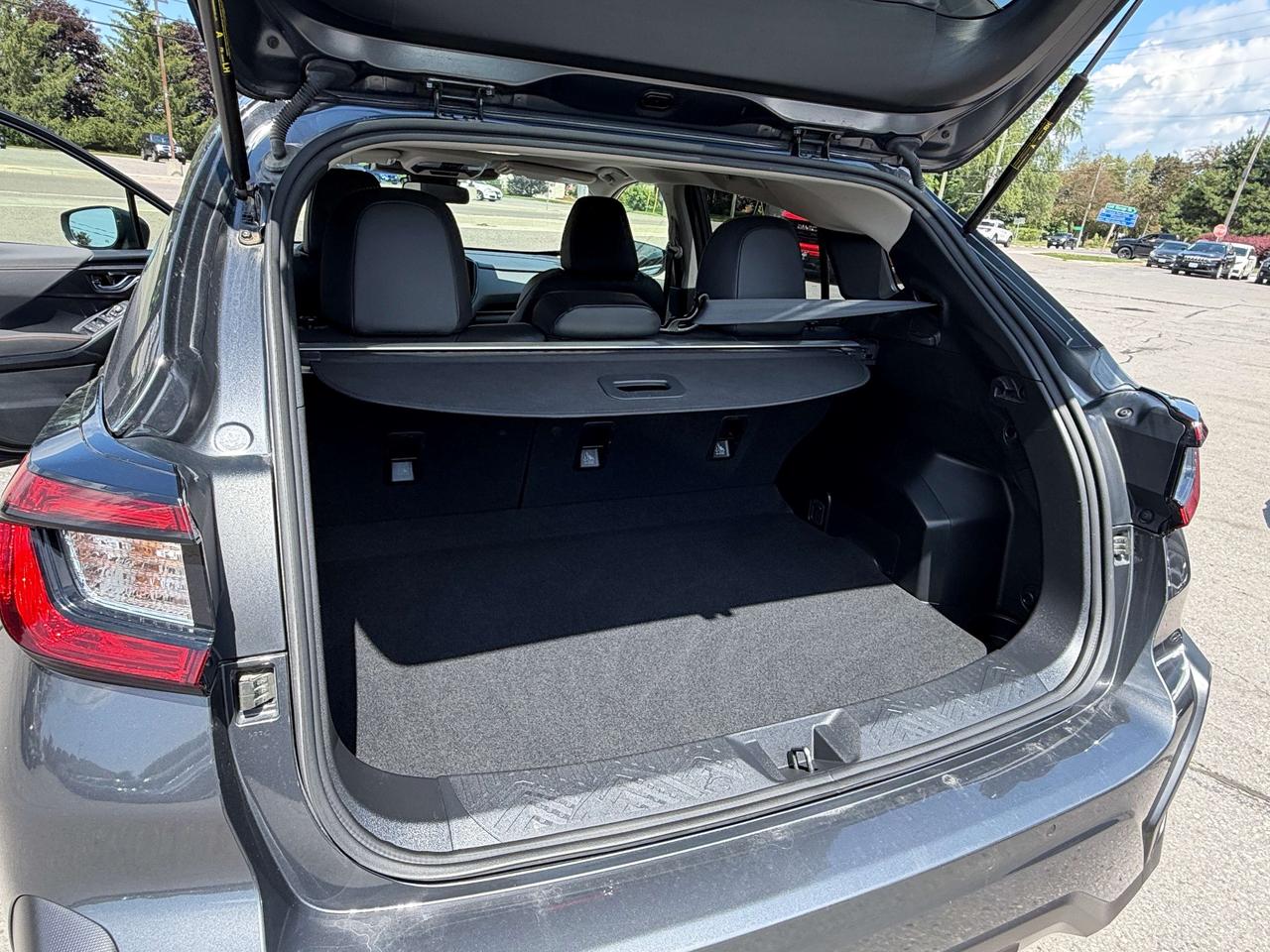 2024 Subaru Crosstrek LIMITED/LEATHER/PWR ROOF/HEATED SEATS/CALL NAPANEE Photo