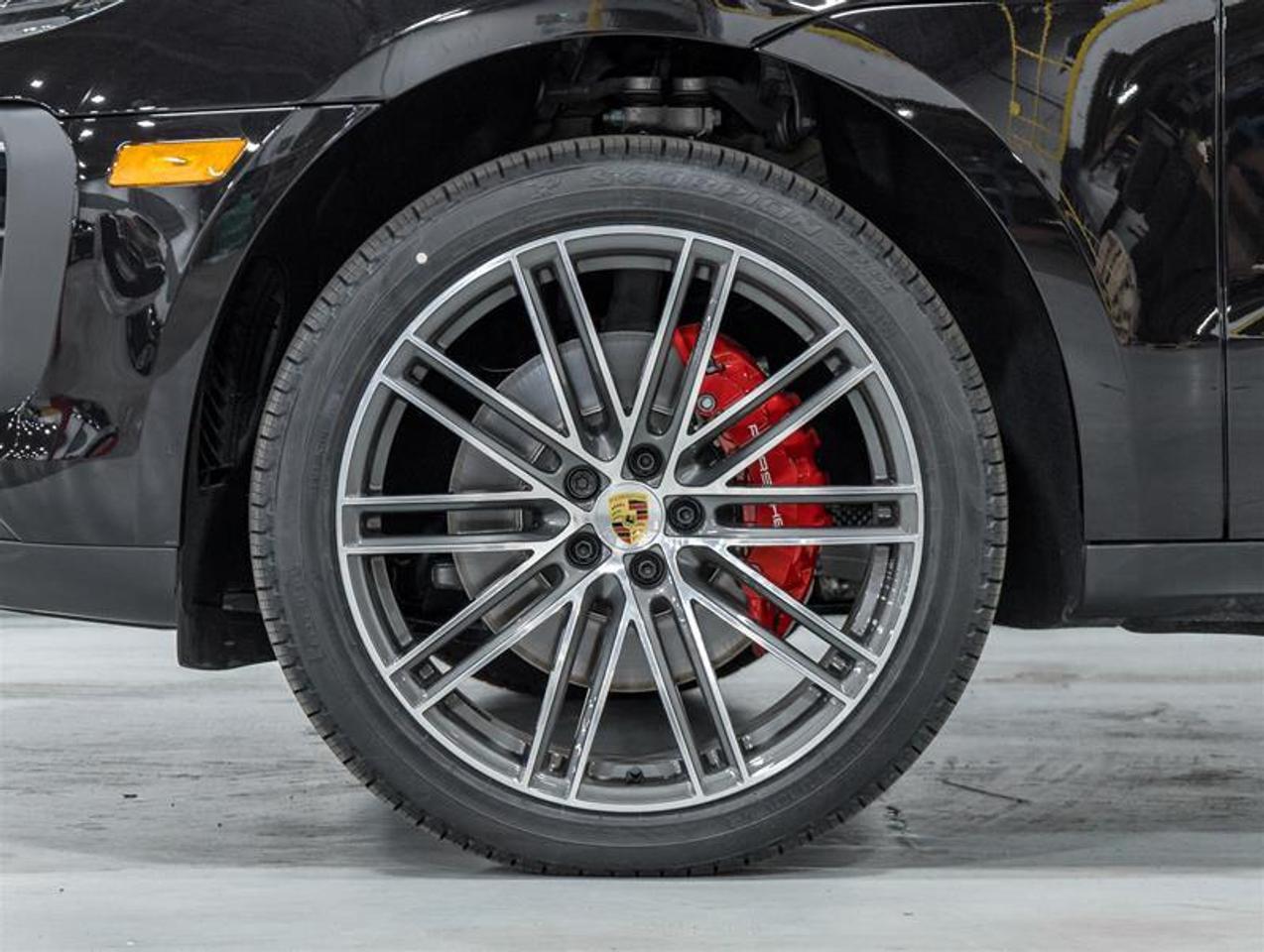 2026 Porsche Macan  Photo