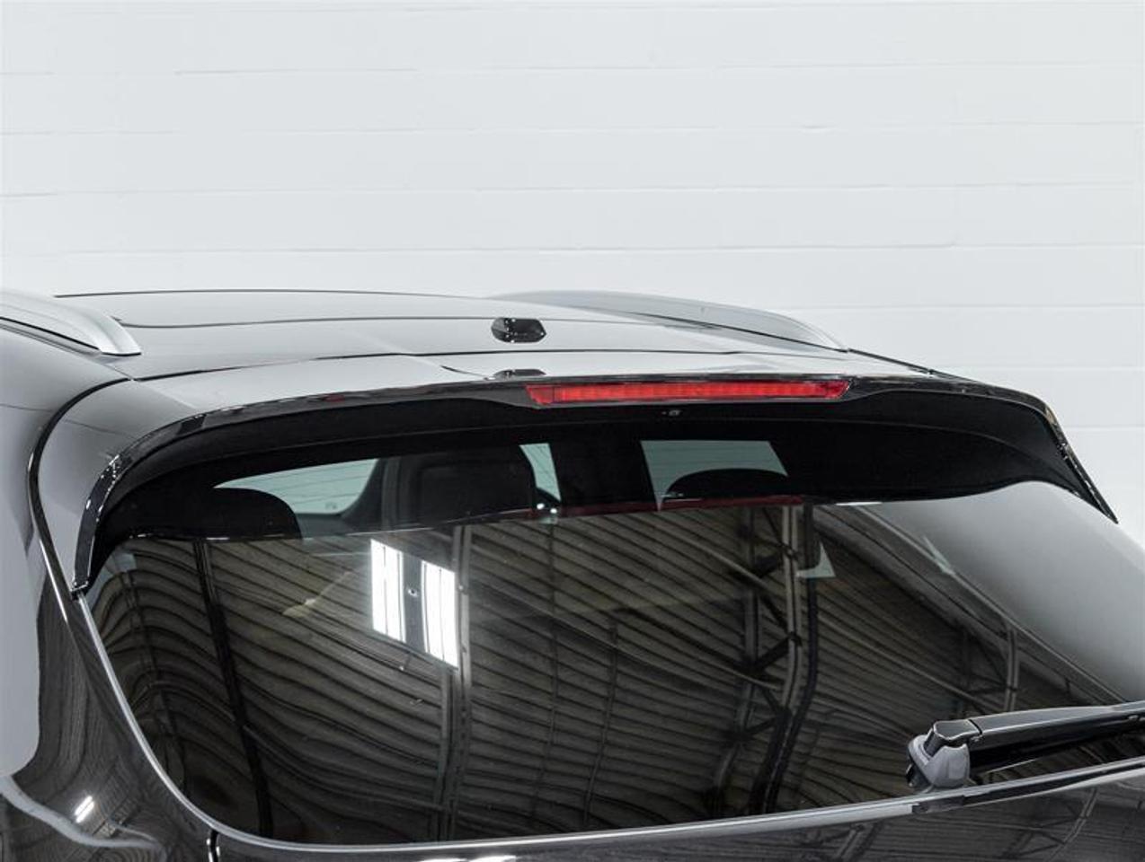 2026 Porsche Macan  Photo