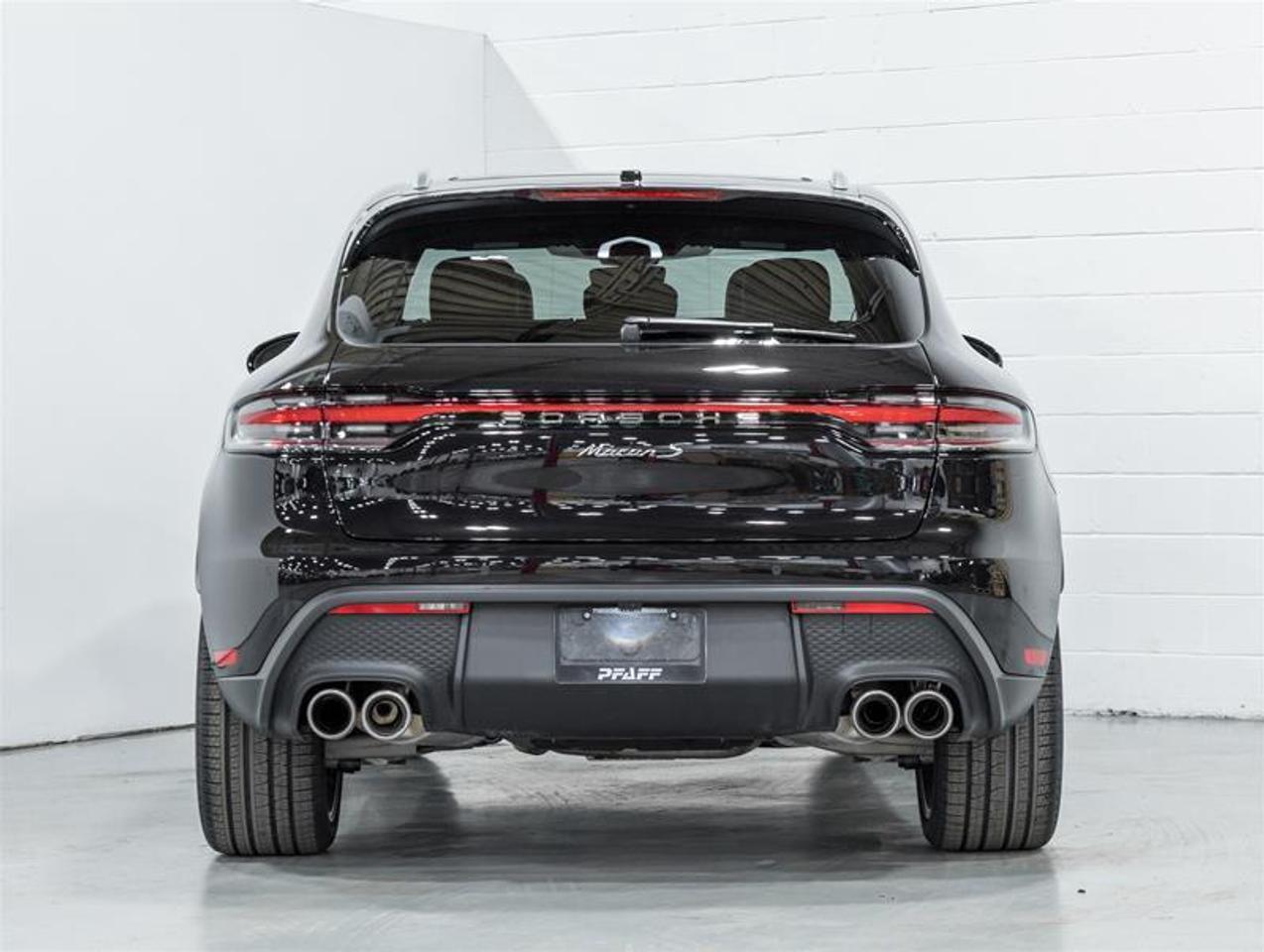 2026 Porsche Macan  Photo