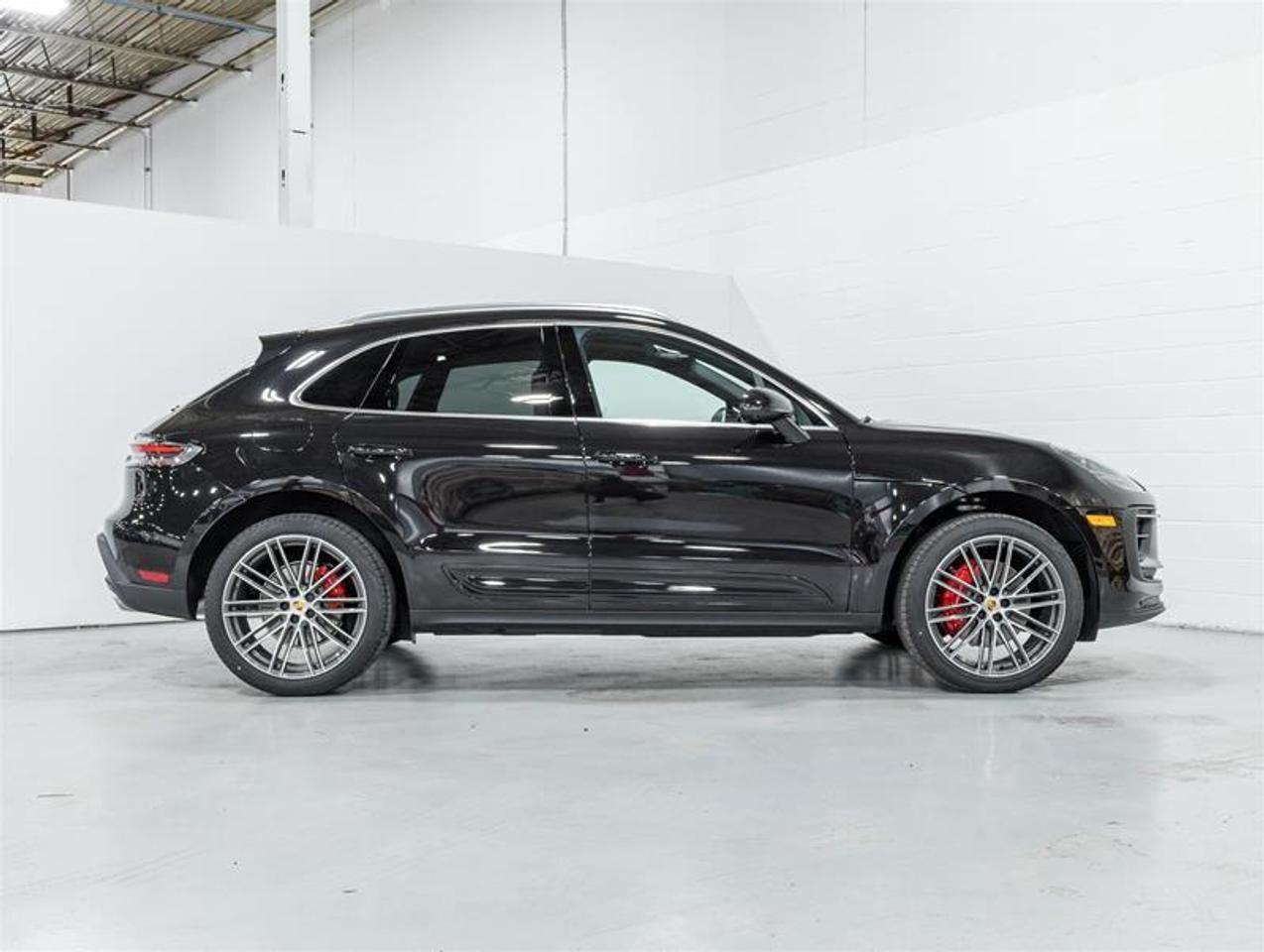 2026 Porsche Macan  Photo