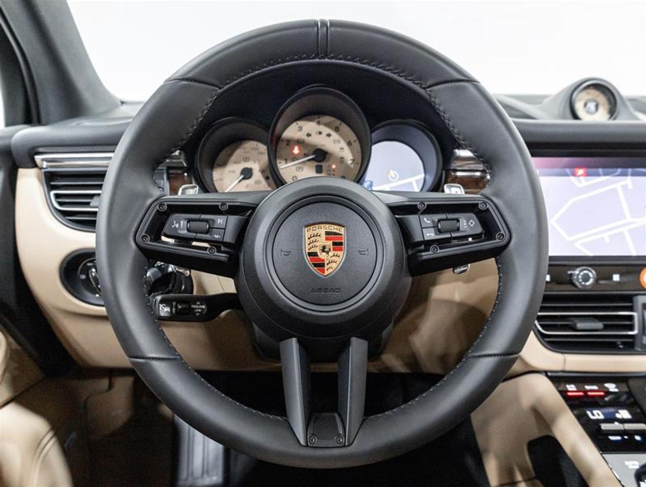 2026 Porsche Macan  Photo