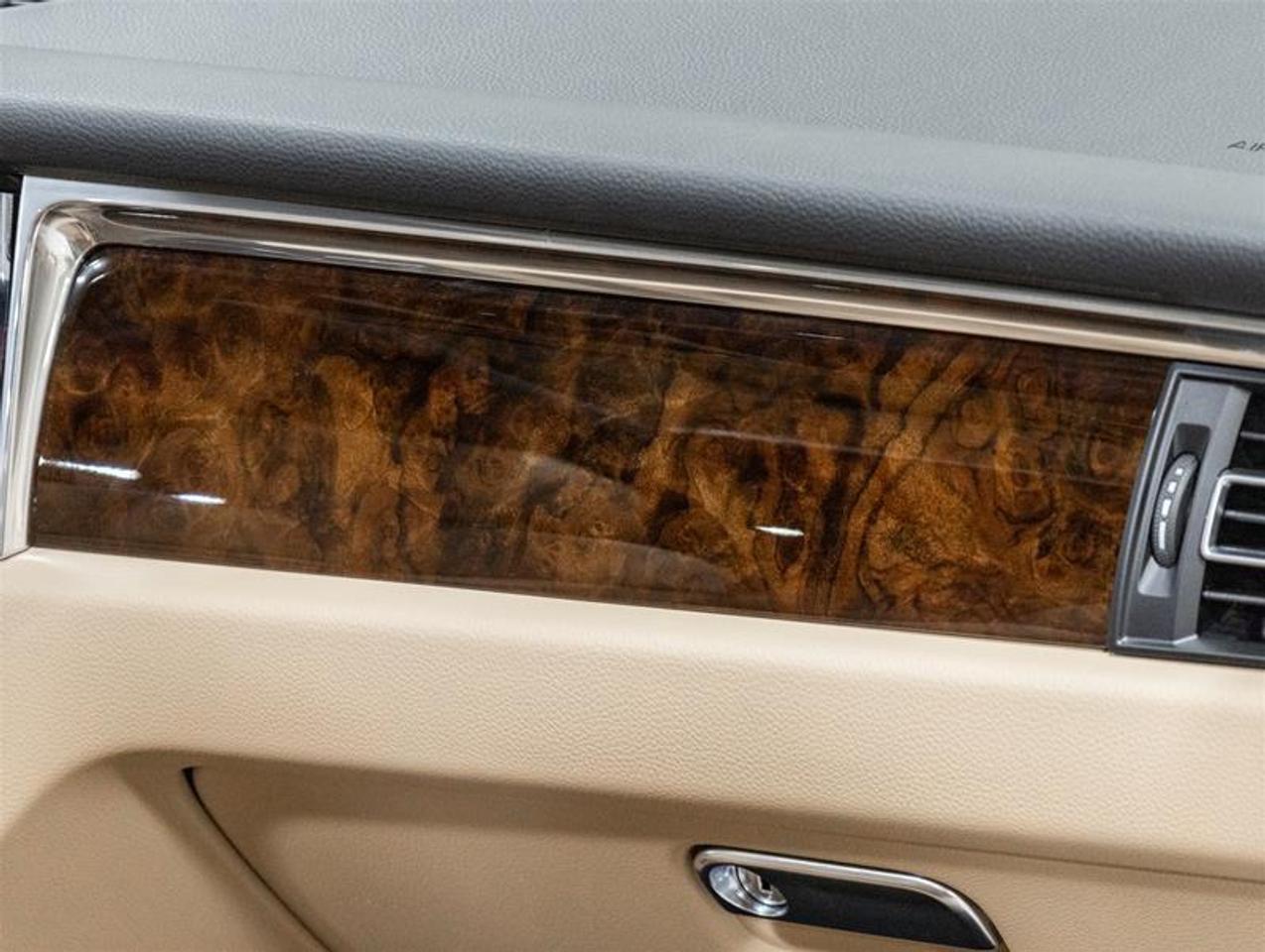 2026 Porsche Macan  Photo