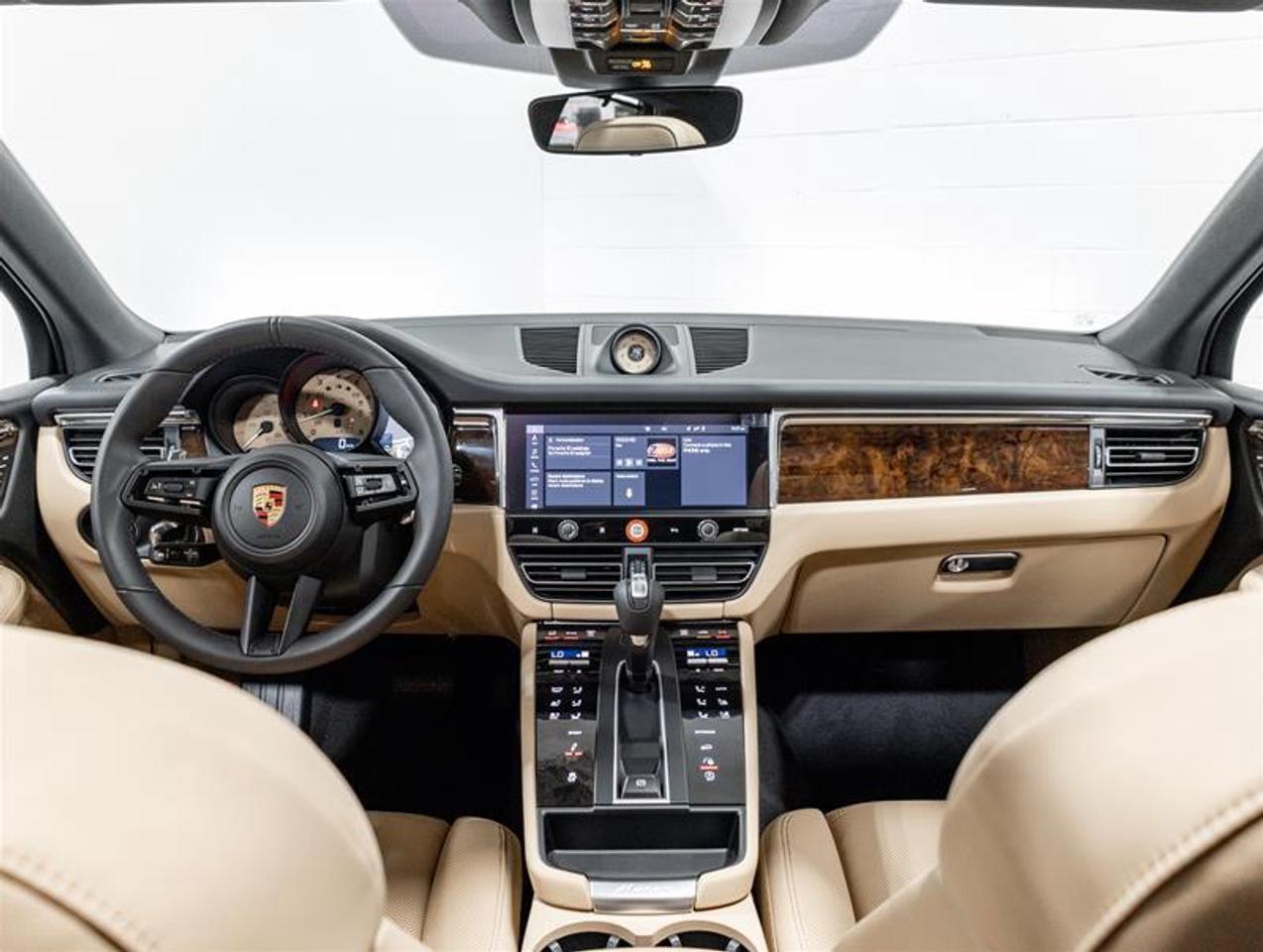 2026 Porsche Macan  Photo