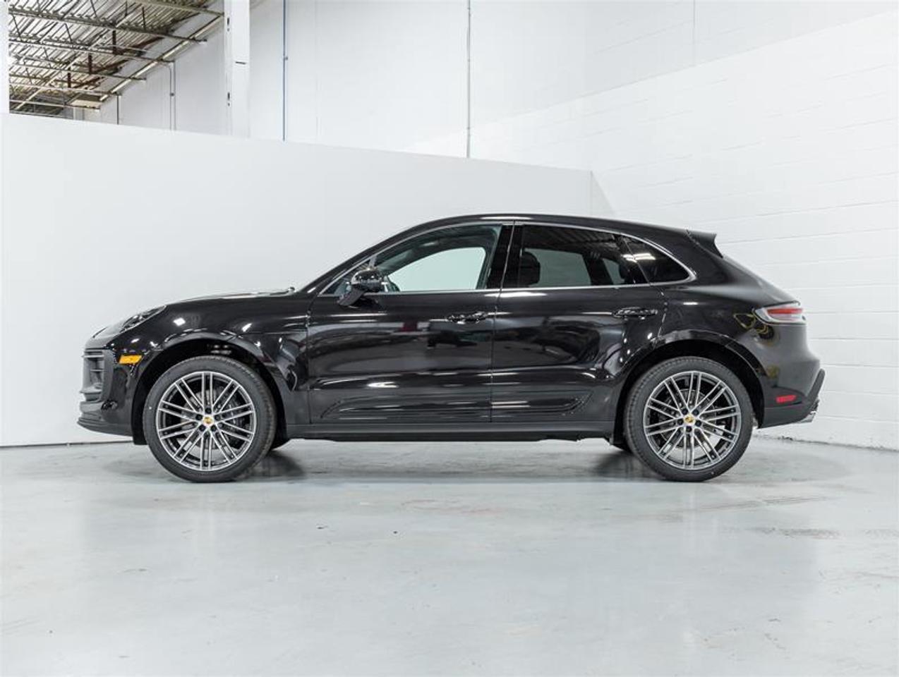 2026 Porsche Macan  Photo