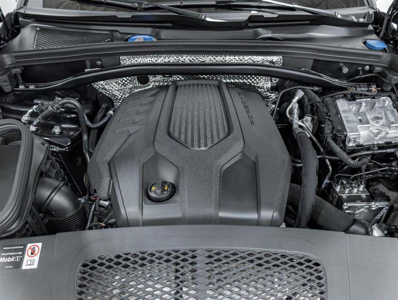 2026 Porsche Macan  Photo