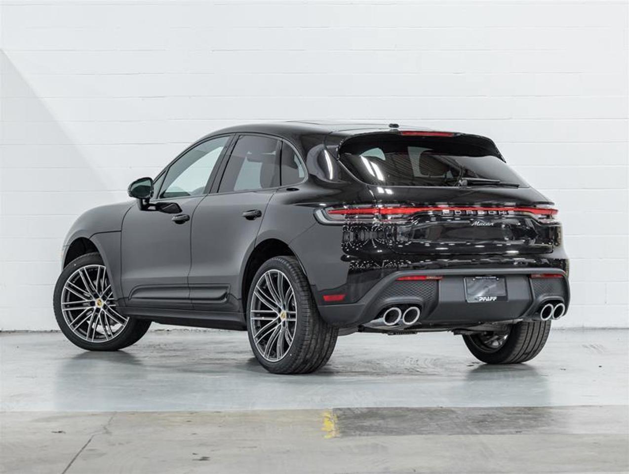2026 Porsche Macan  Photo