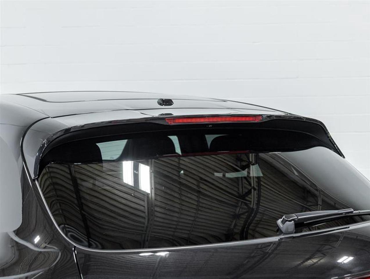 2026 Porsche Macan  Photo