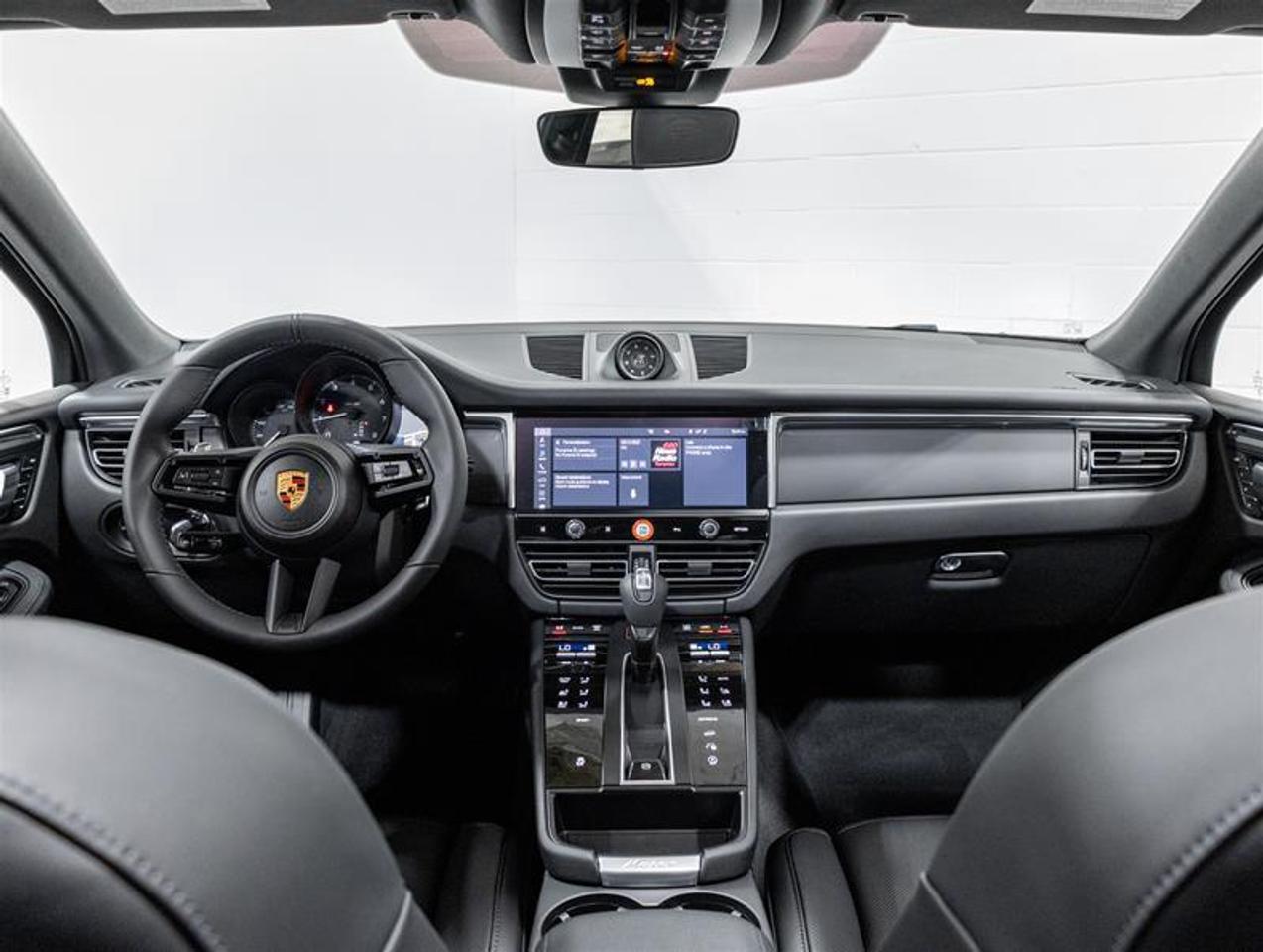 2026 Porsche Macan  Photo