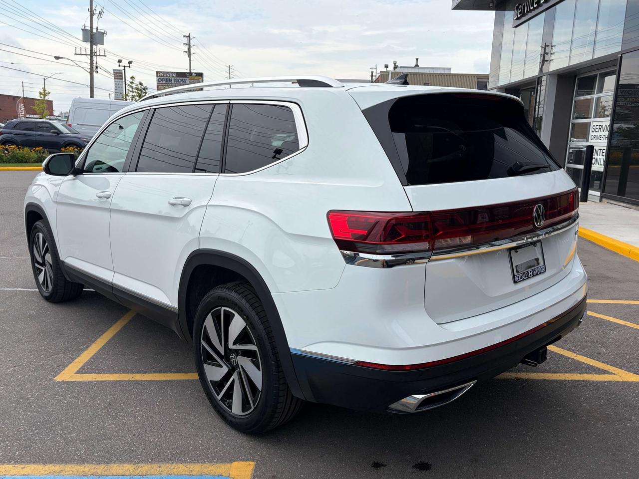 2024 Volkswagen Atlas HIGHLINE AWD   CLEAN CARFAX   ONE OWNER Photo